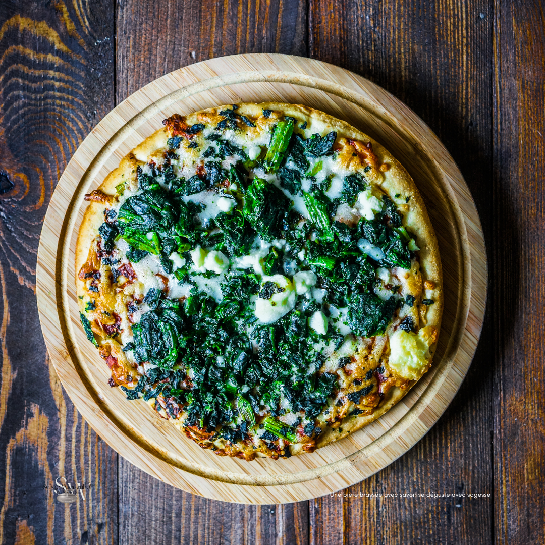 Pizza verte : épinards, fromage frais & noix